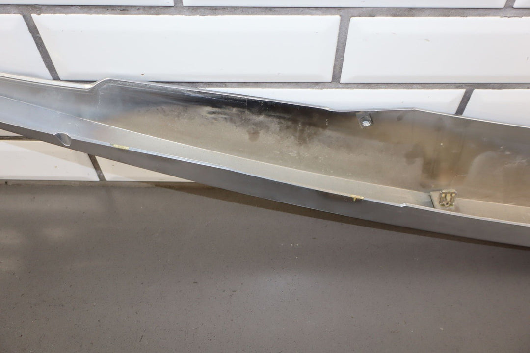 2004 - 2006 Chevy SSR OEM Grille Spear W/Weathered Bowtie *Cracked*