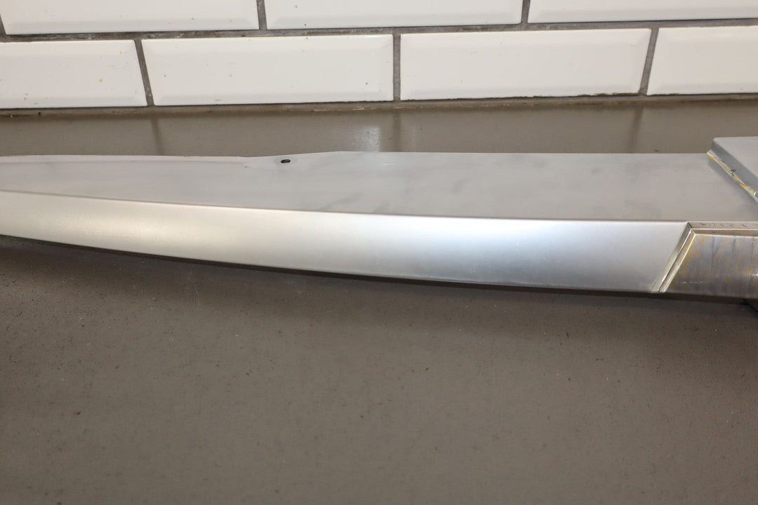 2004 - 2006 Chevy SSR OEM Grille Spear W/Weathered Bowtie *Cracked*