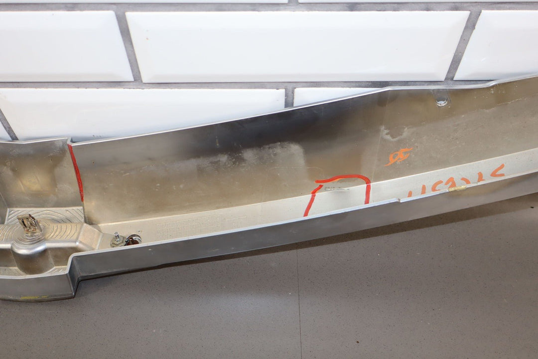 2004 - 2006 Chevy SSR OEM Grille Spear W/Weathered Bowtie *Cracked*