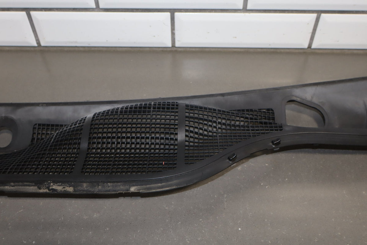 2004-2006 Lexus LS430 Cowl Vent Panel OEM
