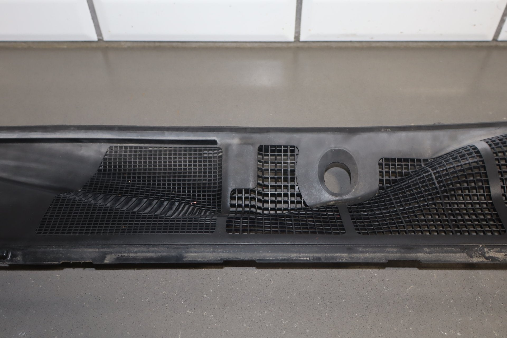 2004-2006 Lexus LS430 Cowl Vent Panel OEM