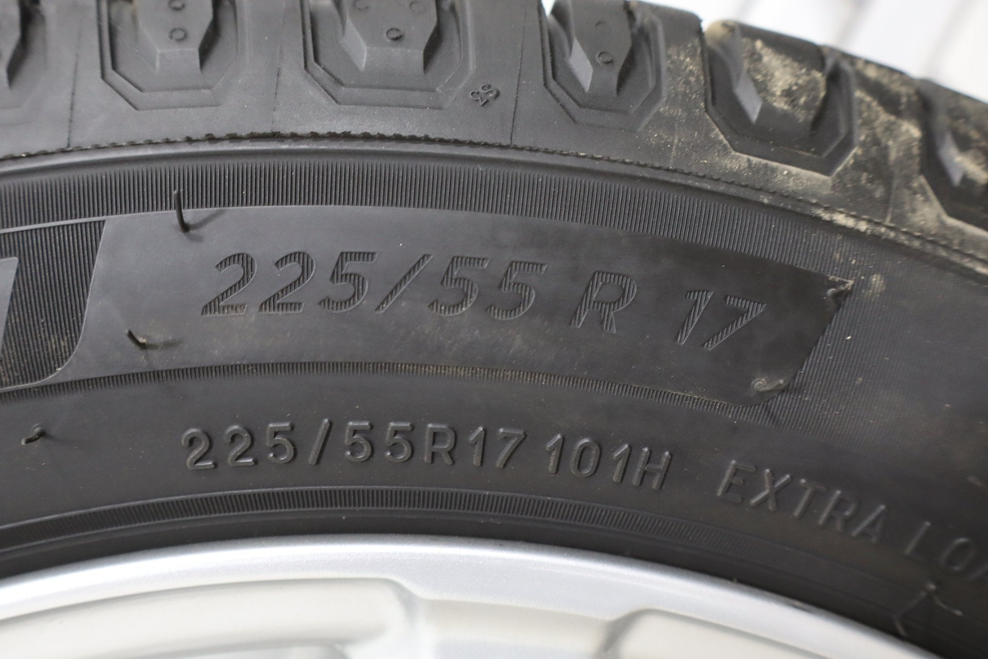 2004-2006 Lexus LS430 F30- MSW 5 Spoke Aftermarket 17x8 Wheel &amp; Tire Set