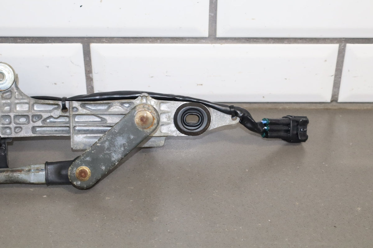 2004-2006 Lexus LS430 Front Wiper Motor OEM