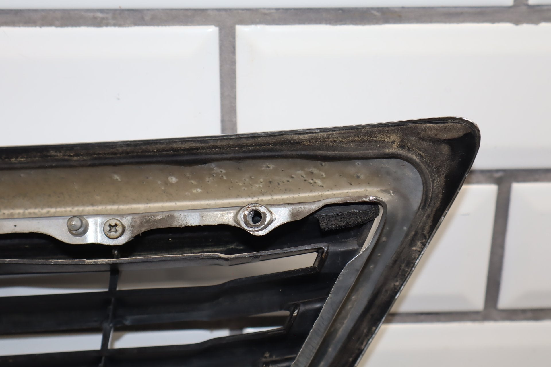 2004-2006 Lexus LS430 Grille OEM