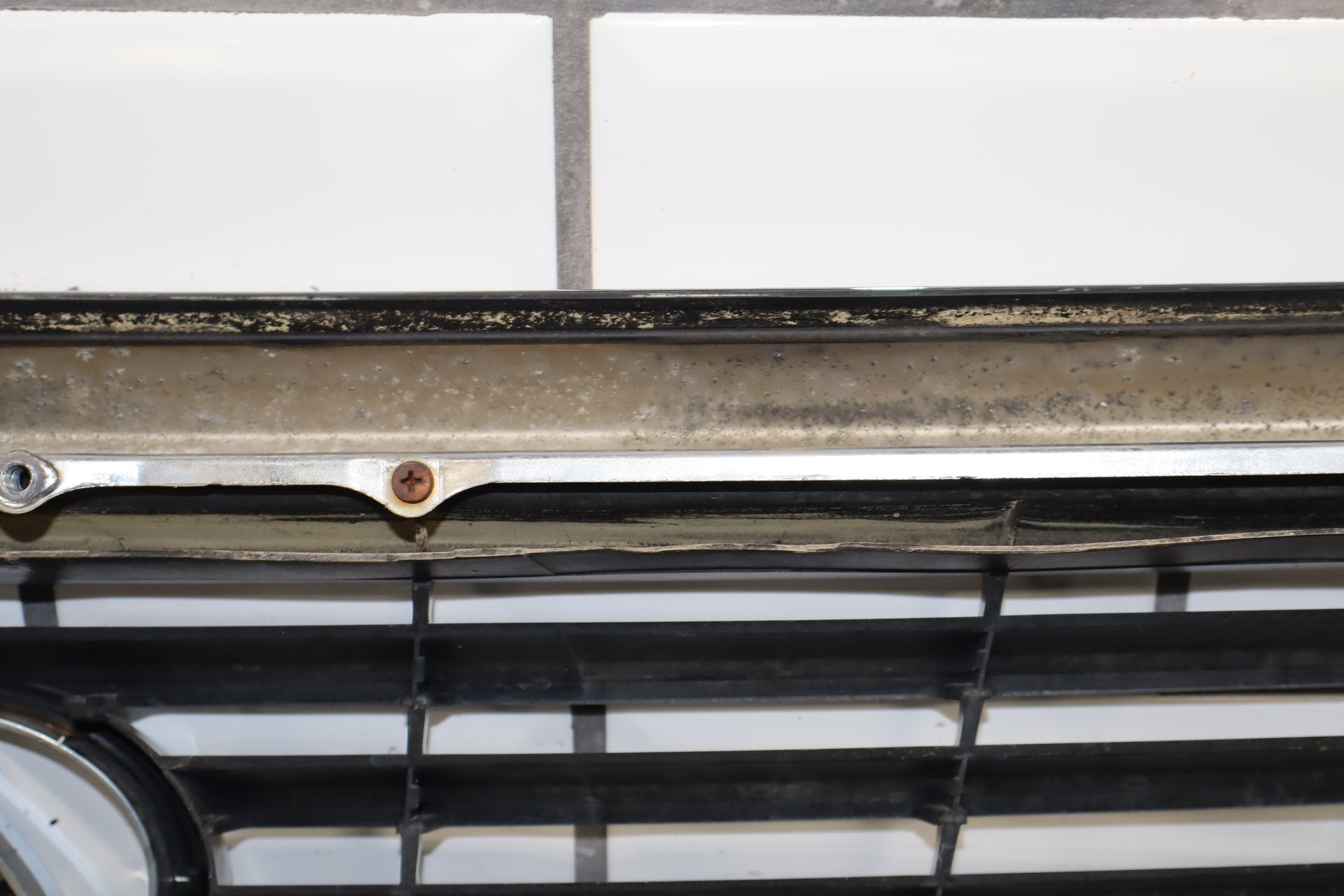 2004-2006 Lexus LS430 Grille OEM
