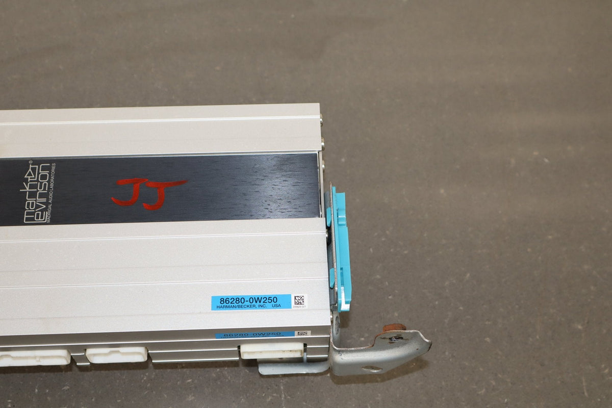 2004-2006 Lexus LS430 Mark Levinson Radio Amplifier OEM