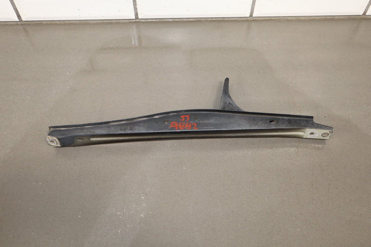 2004-2006 Lexus LS430 Radiator Core Support