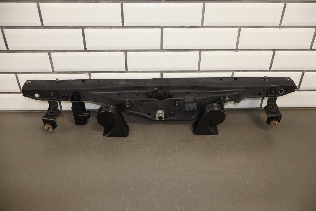 2004-2006 Lexus LS430 Radiator Core Support