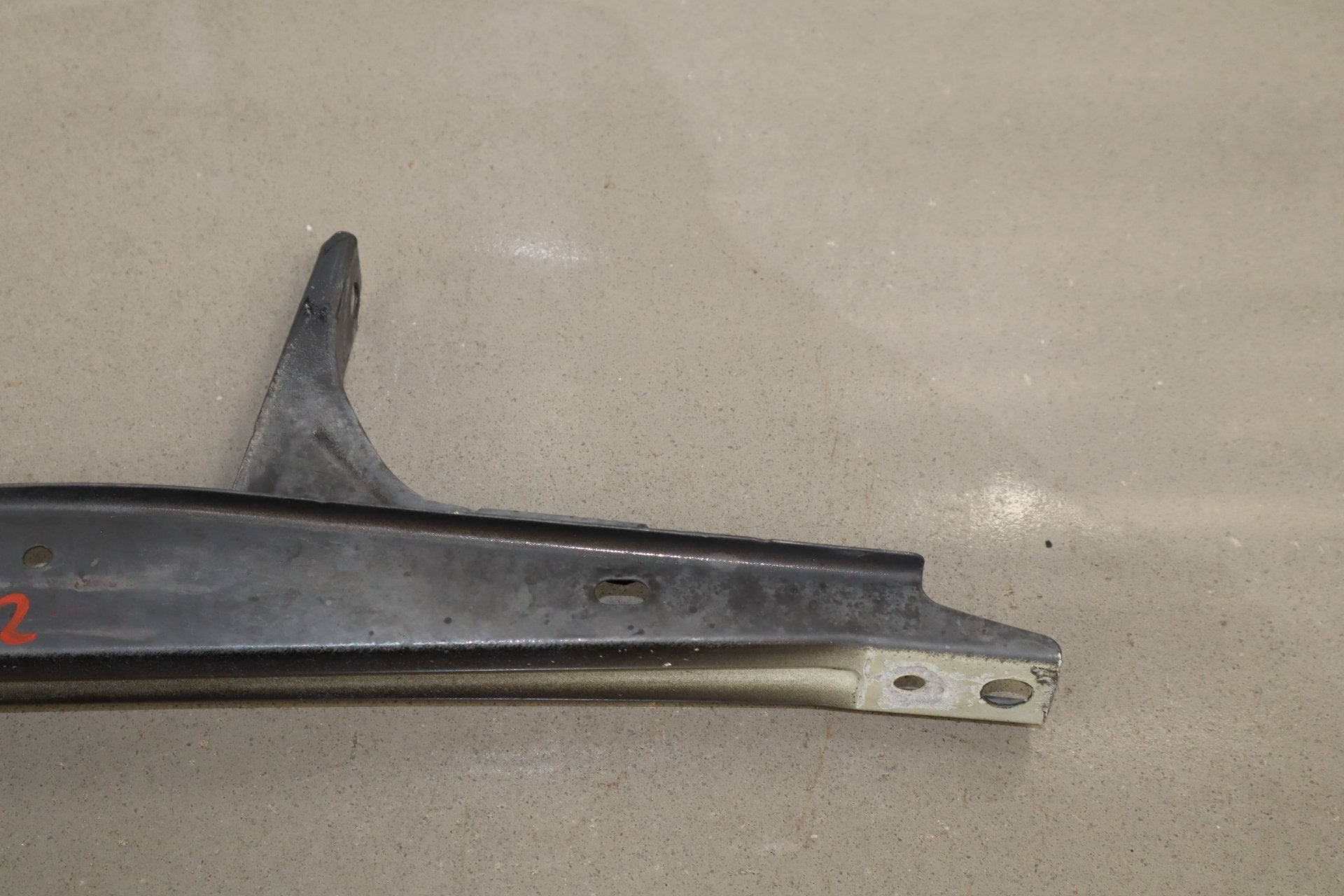 2004-2006 Lexus LS430 Radiator Core Support