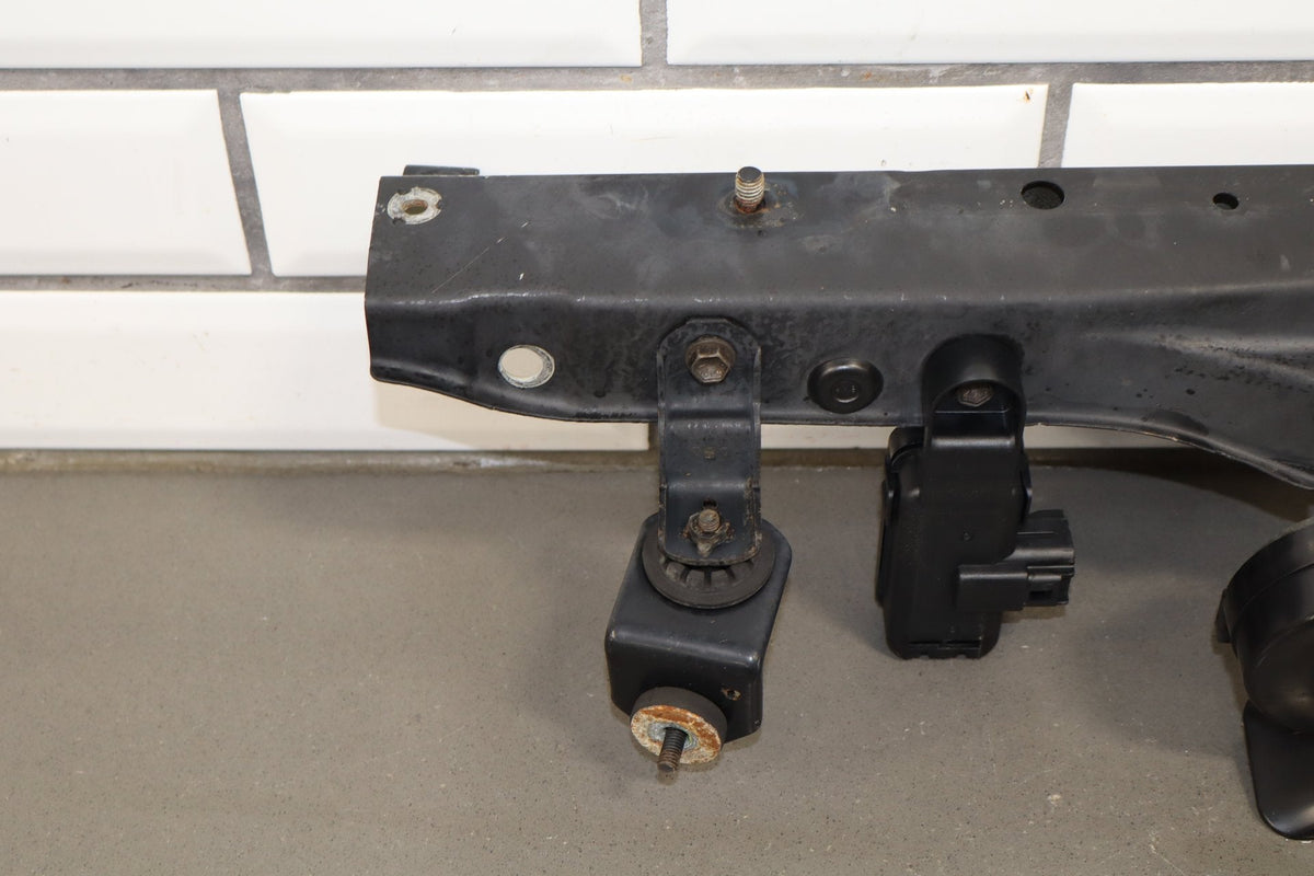 2004-2006 Lexus LS430 Radiator Core Support