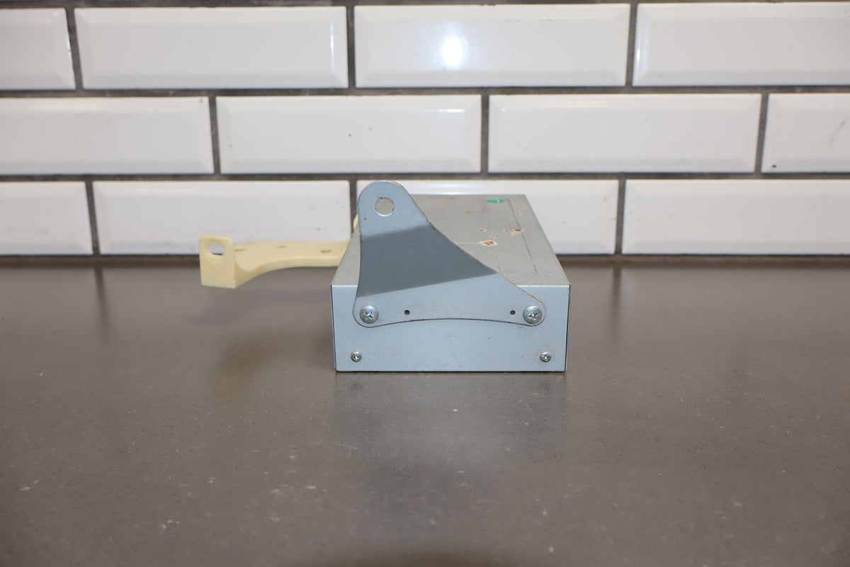 2004-2006 Lexus LS430 Radio Amplifier OEM