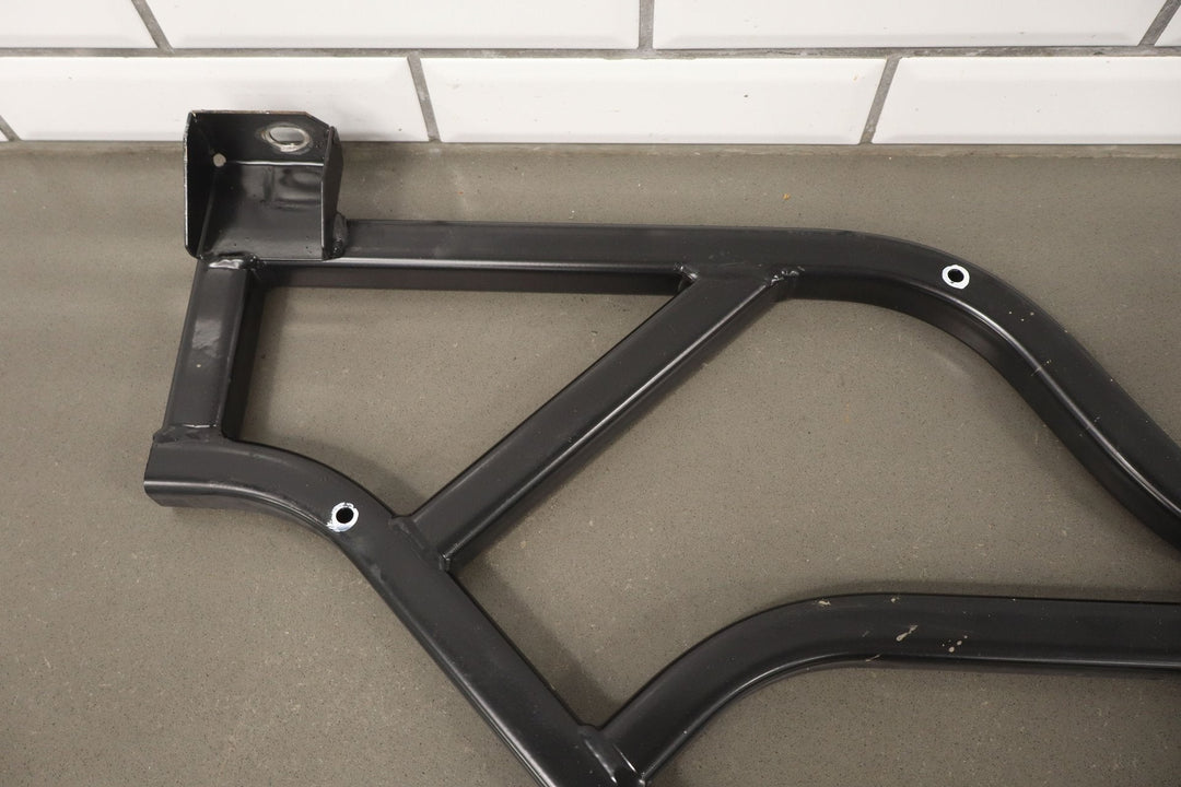 2004 - 2006 Pontiac GTO (2 - Door) 18 Gallon Gasoline Fuel Tank Cross Brace W/Mounts