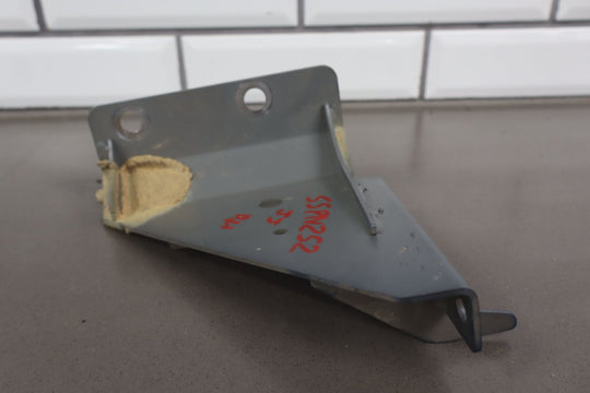 2004 - 2006 Pontiac GTO (2 - Door) 18 Gallon Gasoline Fuel Tank Cross Brace W/Mounts