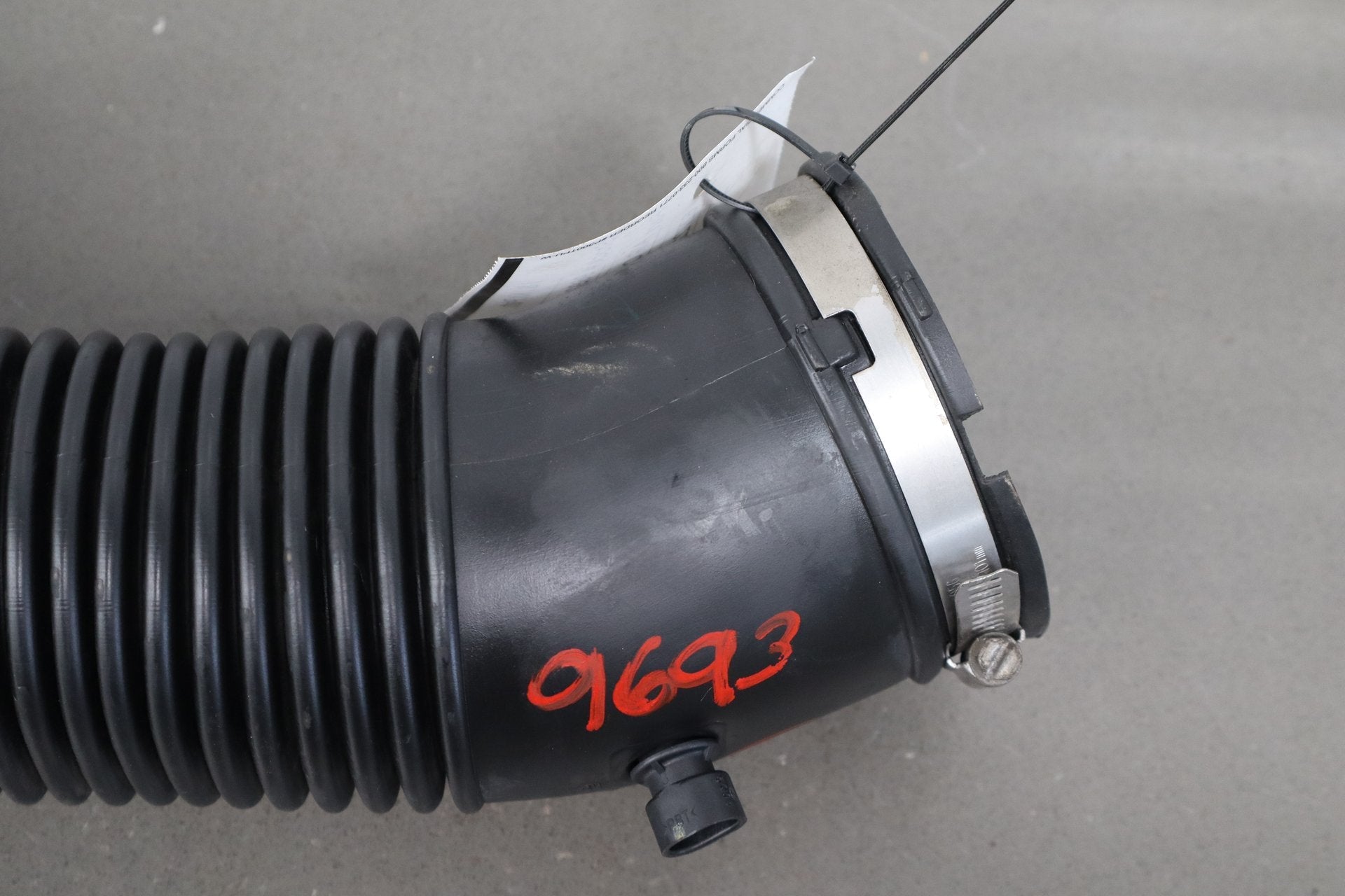 2004-2006 Pontiac GTO 5.7L 6.0L LS1 LS2 Air Cleaner OEM