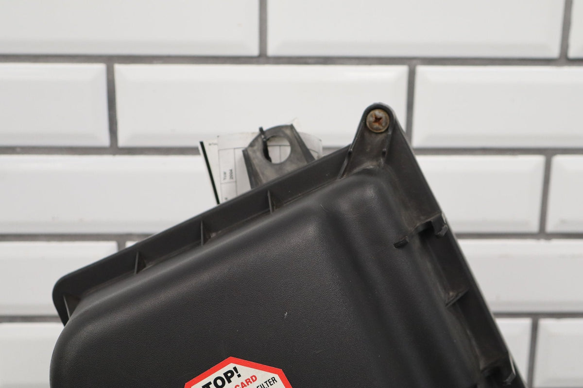2004-2006 Pontiac GTO 5.7L 6.0L LS1 LS2 Air Cleaner OEM