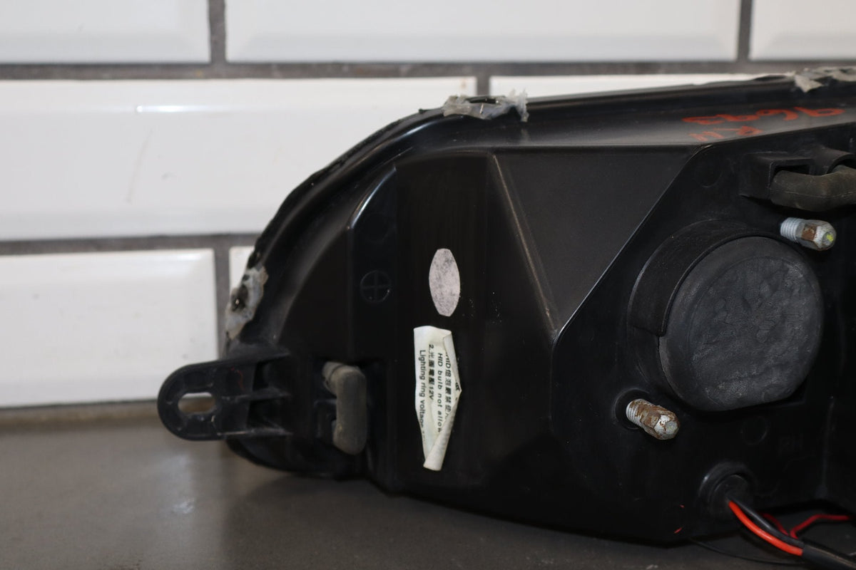 2004-2006 Pontiac GTO Aftermarket Right Halo Headlamp 92155600 OEM