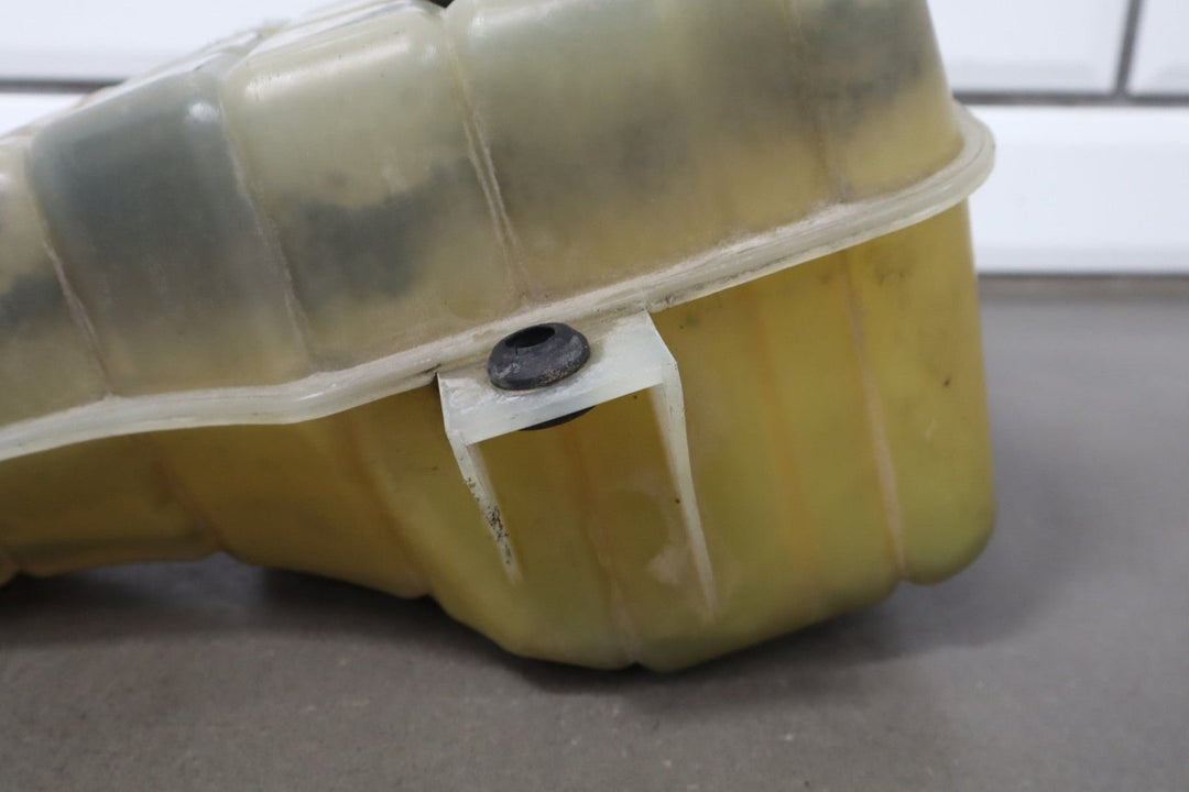 2004 - 2006 Pontiac GTO Coolant Overflow Recovery Bottle 92055632