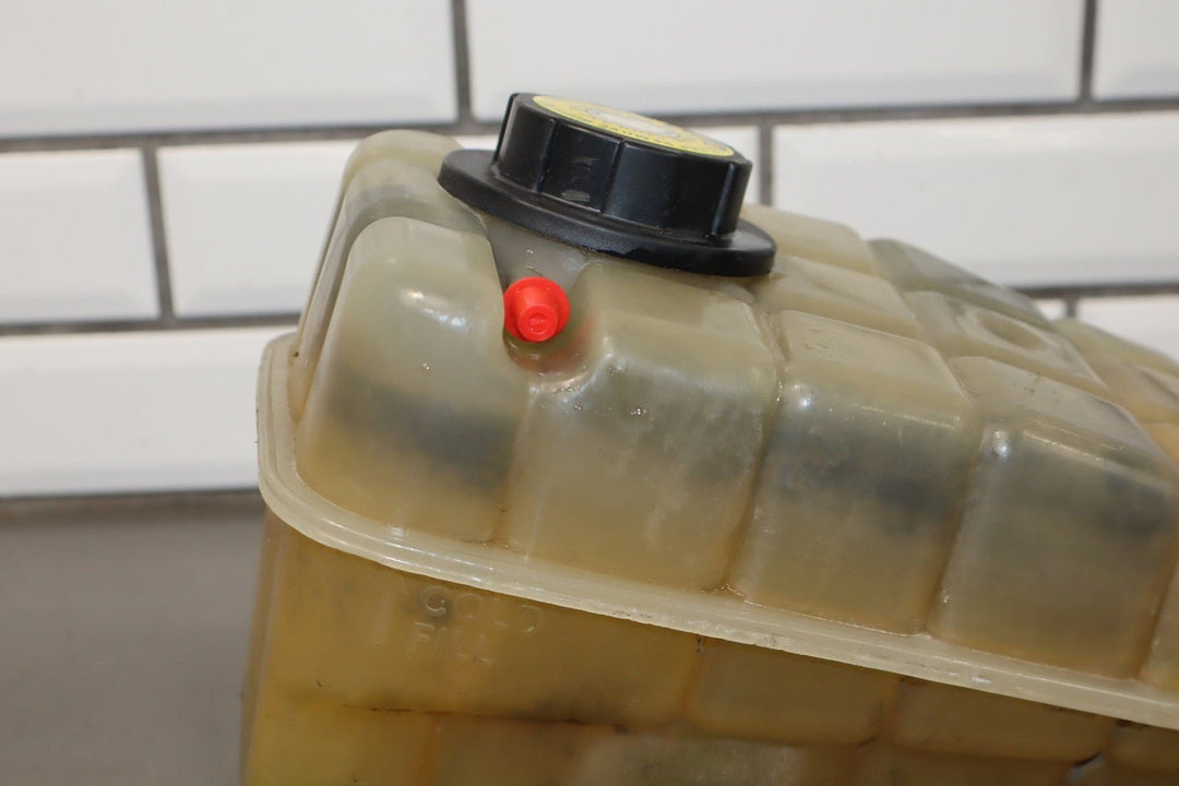 2004 - 2006 Pontiac GTO Coolant Overflow Recovery Bottle 92055632