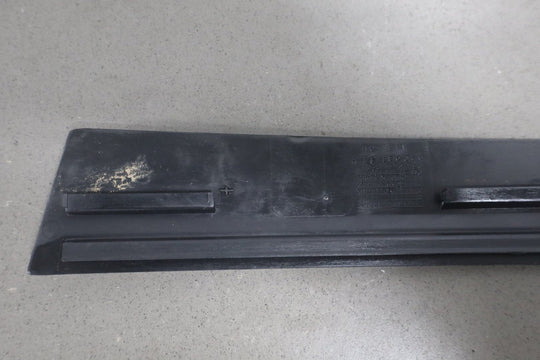 2004 - 2006 Pontiac GTO - Exterior Driver Left B Pillar Trim 92093111