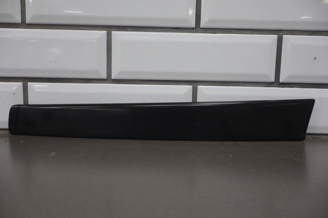 2004 - 2006 Pontiac GTO - Exterior Driver Left B Pillar Trim 92093111