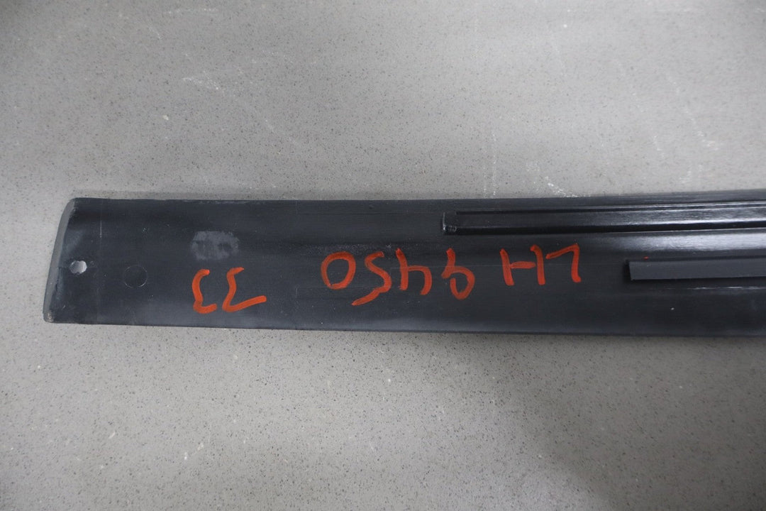 2004 - 2006 Pontiac GTO - Exterior Driver Left B Pillar Trim 92093111