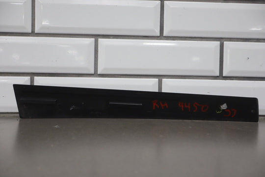2004 - 2006 Pontiac GTO - Exterior Driver Left B Pillar Trim 92093111