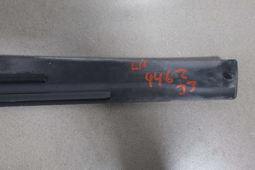 2004 - 2006 Pontiac GTO - Exterior Driver Left B Pillar Trim 92093111