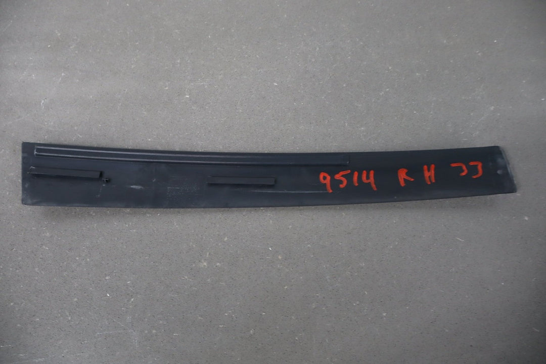 2004 - 2006 Pontiac GTO - Exterior Passenger Right B Pillar Trim