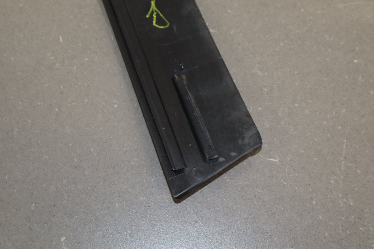 2004-2006 Pontiac GTO - Exterior Passenger Right B Pillar Trim