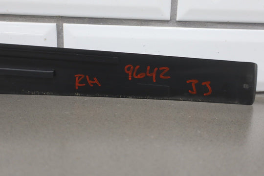 2004 - 2006 Pontiac GTO - Exterior Passenger Right B Pillar Trim