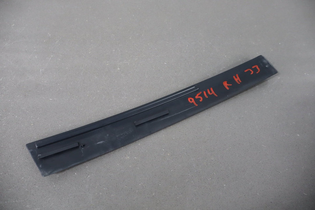2004 - 2006 Pontiac GTO - Exterior Passenger Right B Pillar Trim