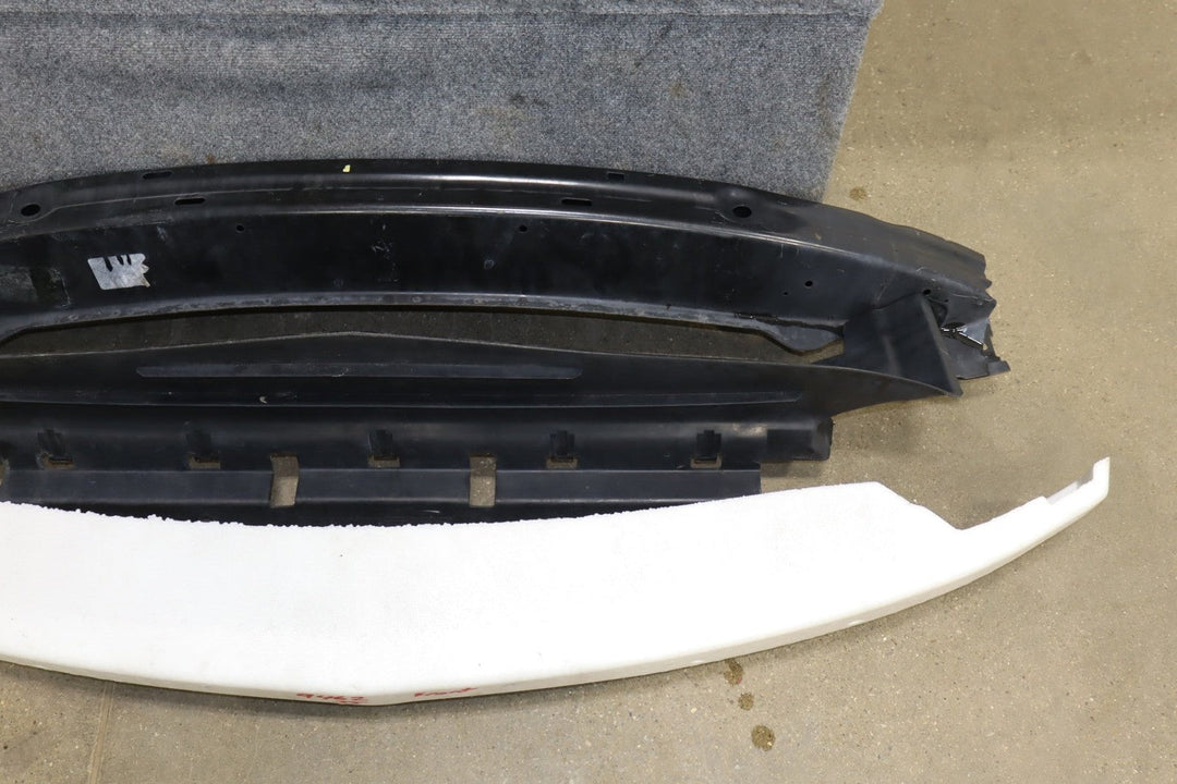 2004 - 2006 Pontiac GTO Front Bumper Assembly W/ Grilles, Lamps