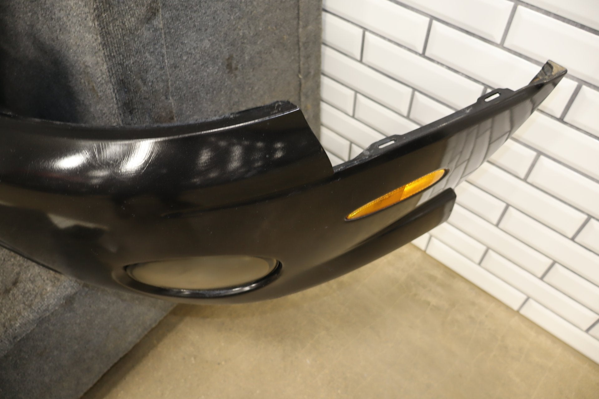 2004-2006 Pontiac GTO Front Bumper Assembly W/ Lamps Phantom Black OEM