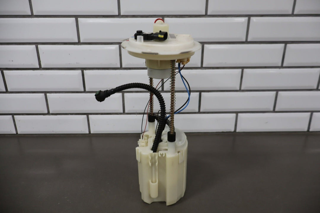 2004 - 2006 Pontiac GTO - Fuel Pump