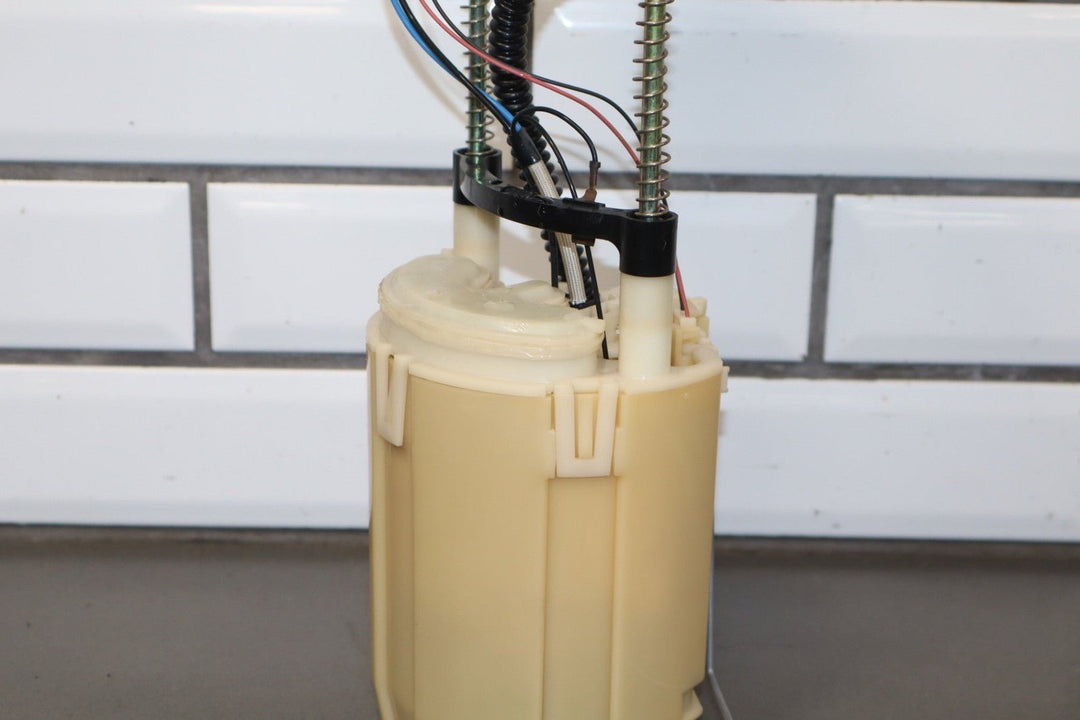 2004 - 2006 Pontiac GTO - Fuel Pump