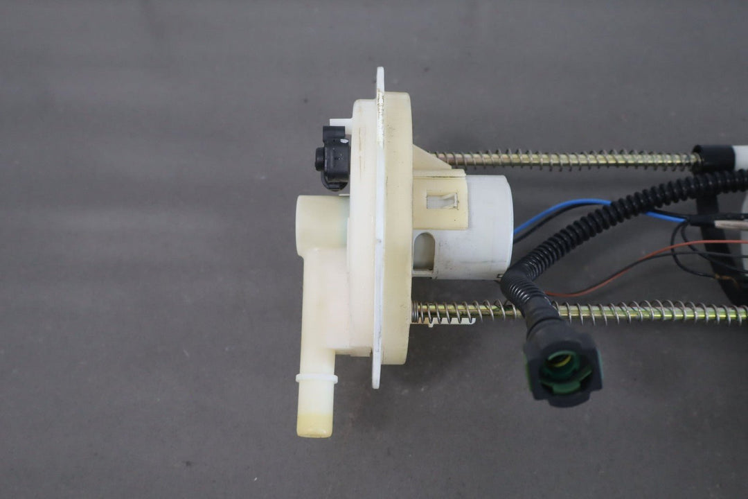 2004 - 2006 Pontiac GTO - Fuel Pump