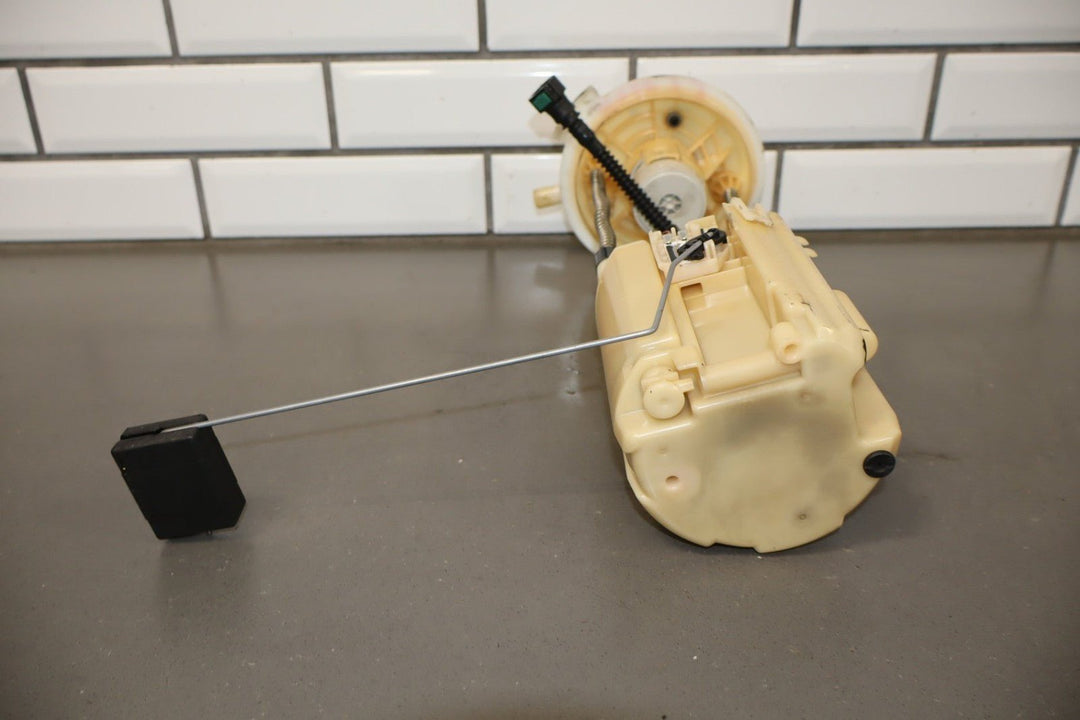 2004 - 2006 Pontiac GTO - Fuel Pump
