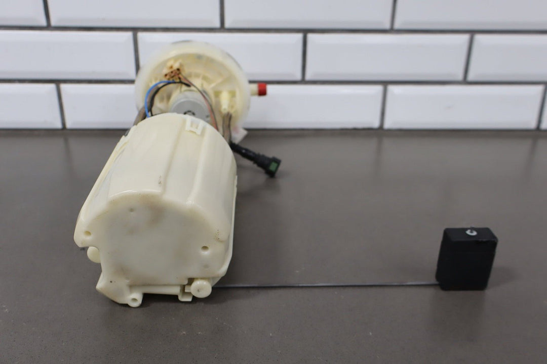 2004 - 2006 Pontiac GTO - Fuel Pump