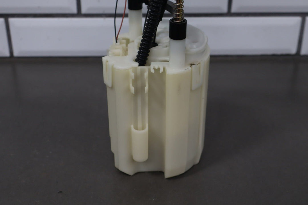 2004 - 2006 Pontiac GTO - Fuel Pump