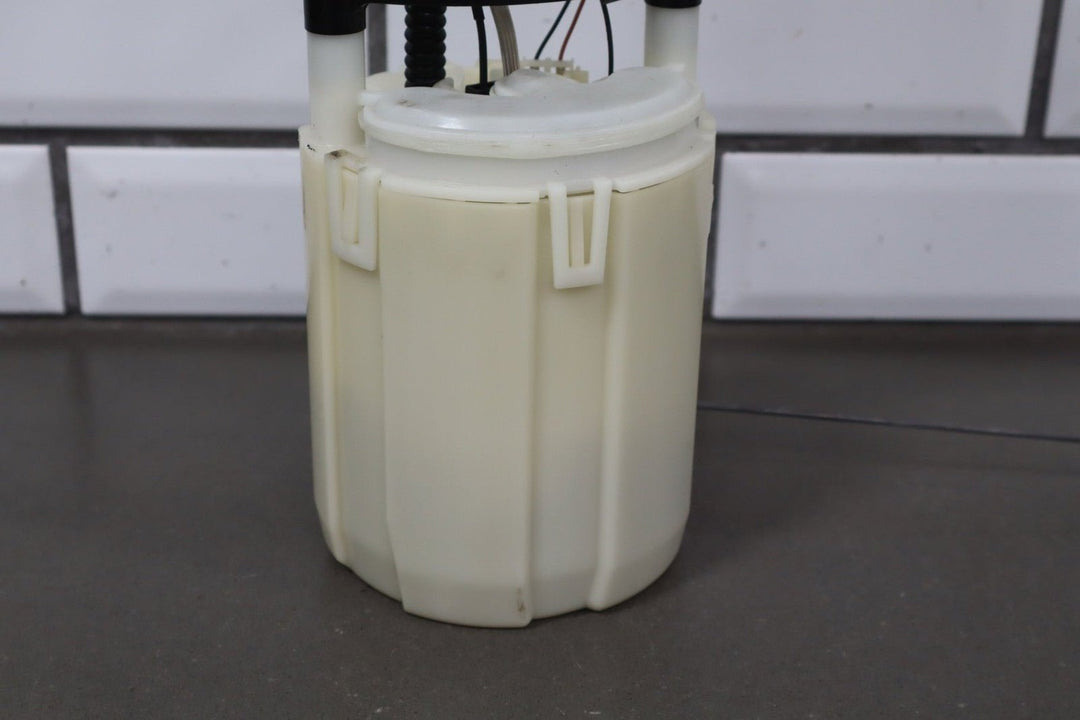 2004 - 2006 Pontiac GTO - Fuel Pump