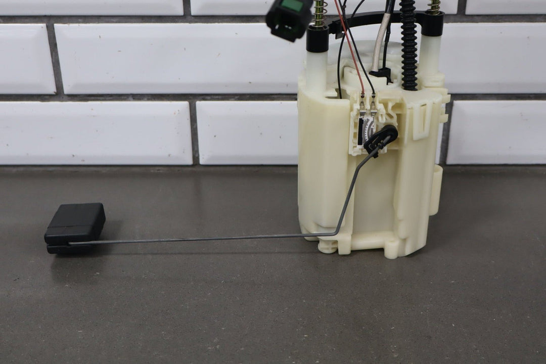 2004 - 2006 Pontiac GTO - Fuel Pump