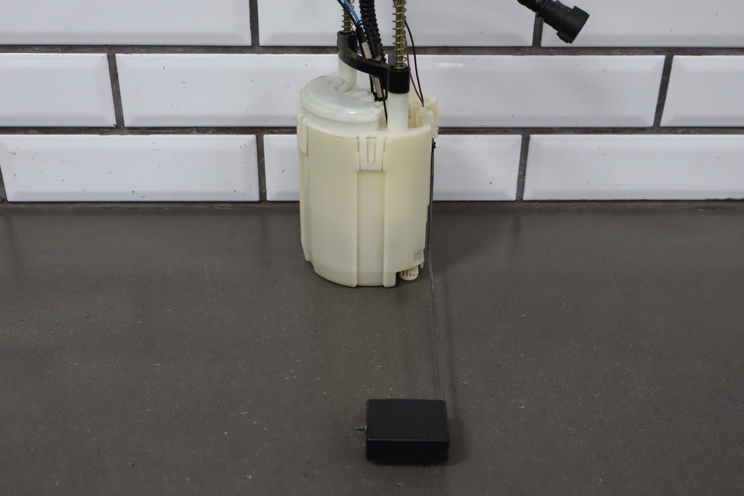 2004 - 2006 Pontiac GTO - Fuel Pump