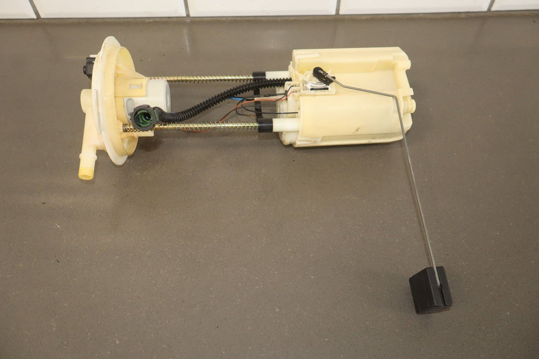 2004 - 2006 Pontiac GTO - Fuel Pump