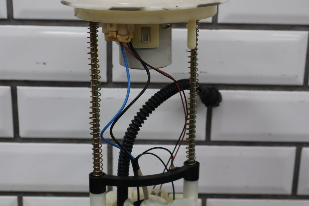 2004 - 2006 Pontiac GTO - Fuel Pump