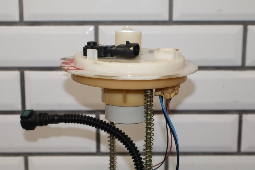 2004 - 2006 Pontiac GTO - Fuel Pump