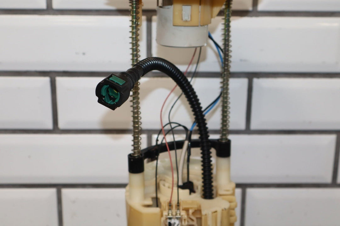 2004 - 2006 Pontiac GTO - Fuel Pump