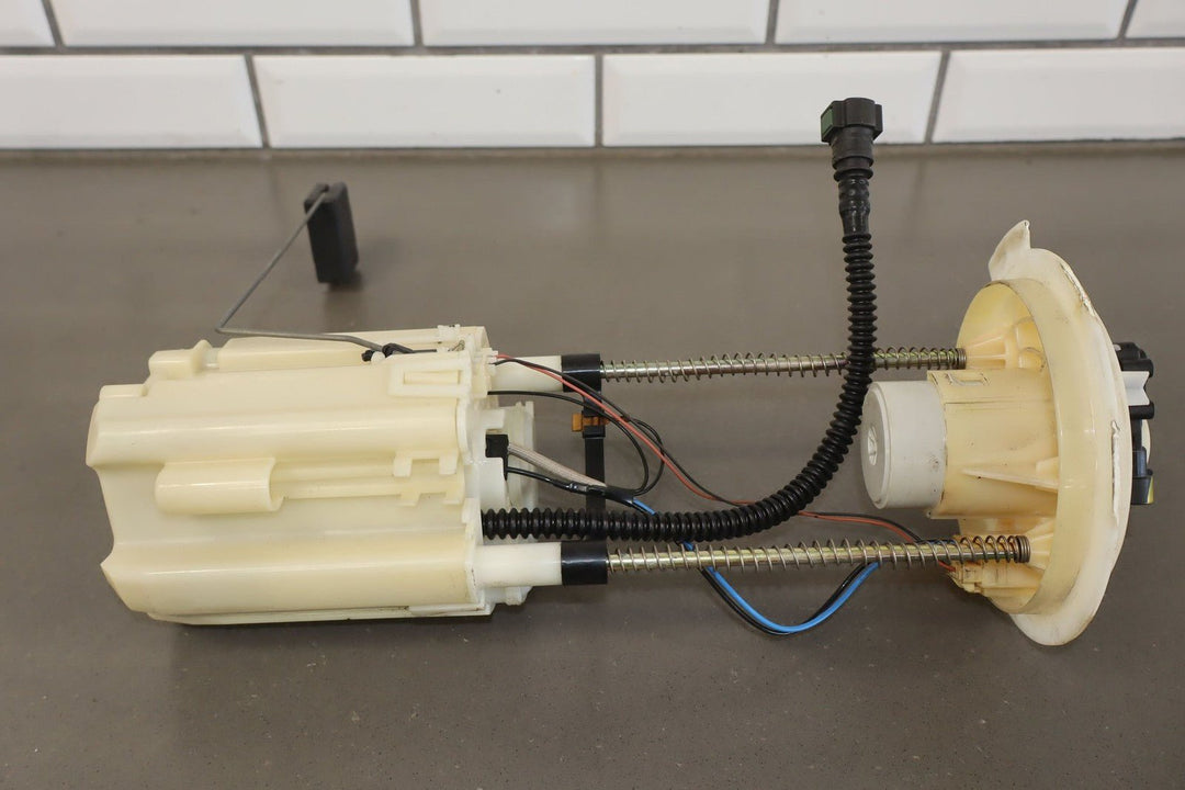 2004 - 2006 Pontiac GTO - Fuel Pump