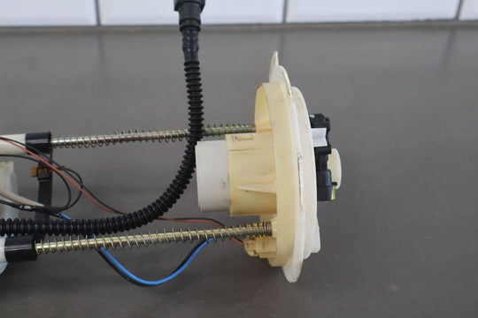 2004 - 2006 Pontiac GTO - Fuel Pump