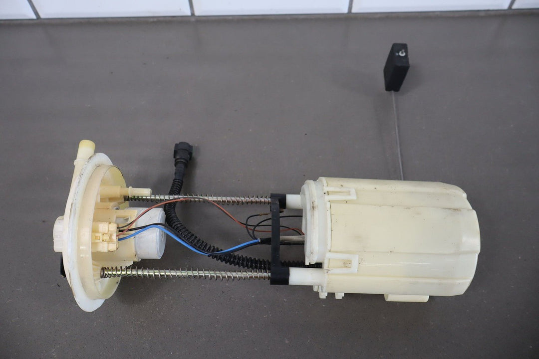 2004 - 2006 Pontiac GTO - Fuel Pump