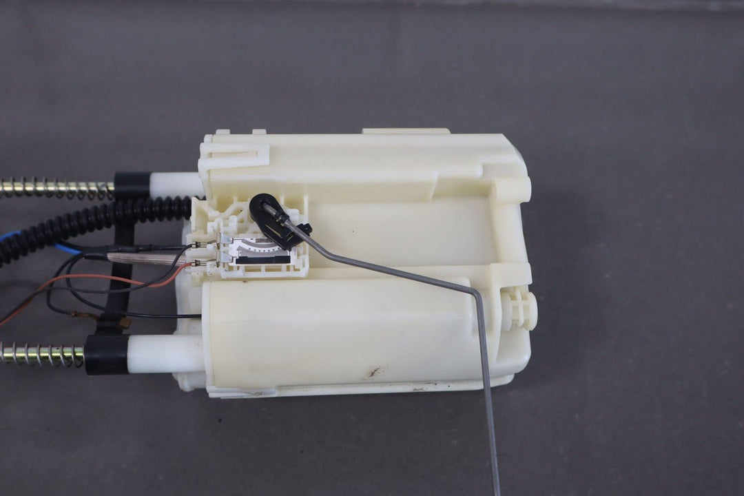 2004 - 2006 Pontiac GTO - Fuel Pump